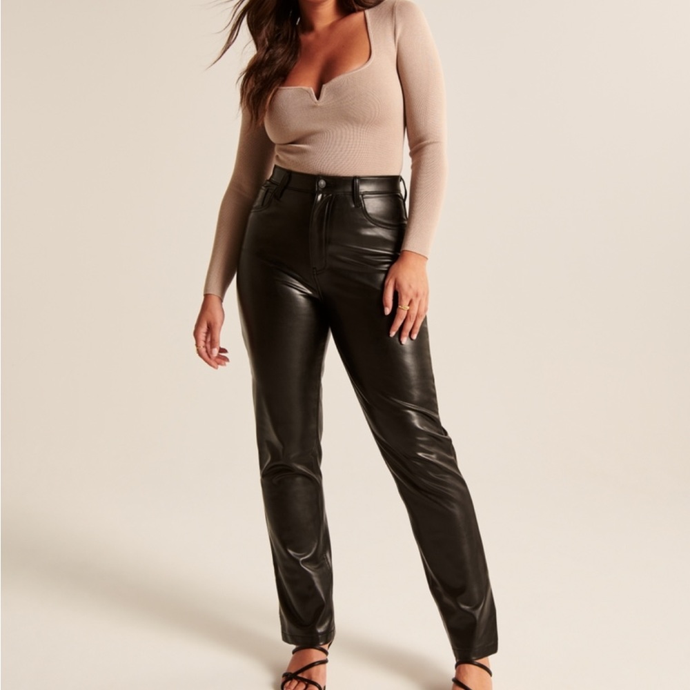 Abercrombie 90s straight leg vegan leather pants
